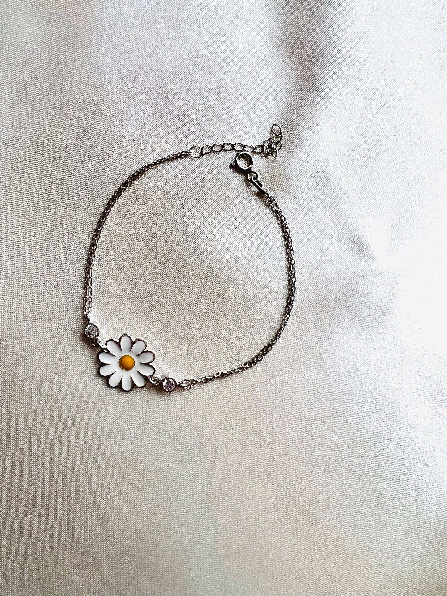 Daisy Bracelet in Sterling Silver| Enameled Floral Bracelet| Adjustable Daisy Bracelet|Cute Daisy Bracelet|Daily Wear Flower|Bridesmaid Gift