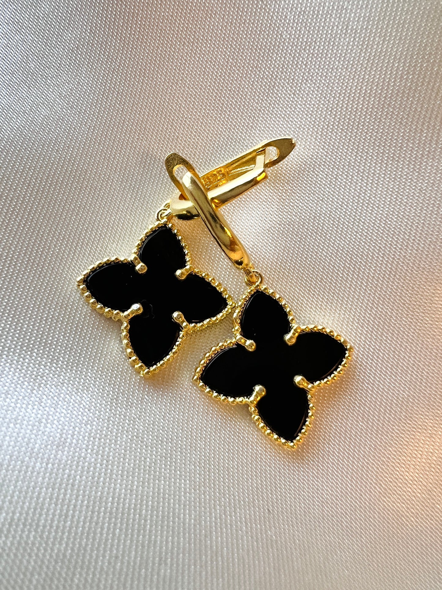 Clover Earring with Mother of Pearl Black Four Leaf Clover Earrings | Clover Drop Earring in Sterling Silver | Gold Filled Clover Earrings